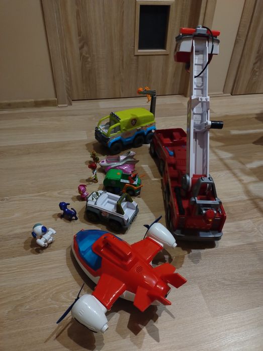 Psi patrol, bardzo duży zestaw pojazdów i figurek