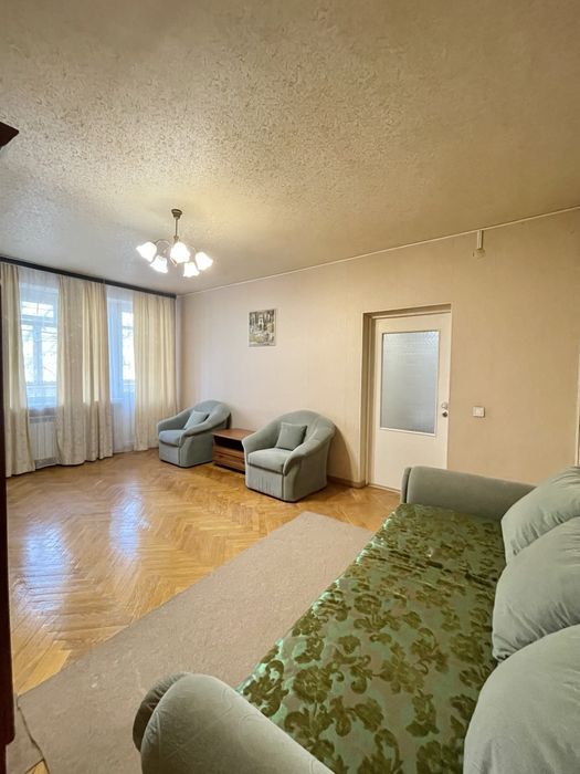 Продаж 1-к квартири вул. Предславинська 38, метро Палац Україна і Либідська 4 хв!