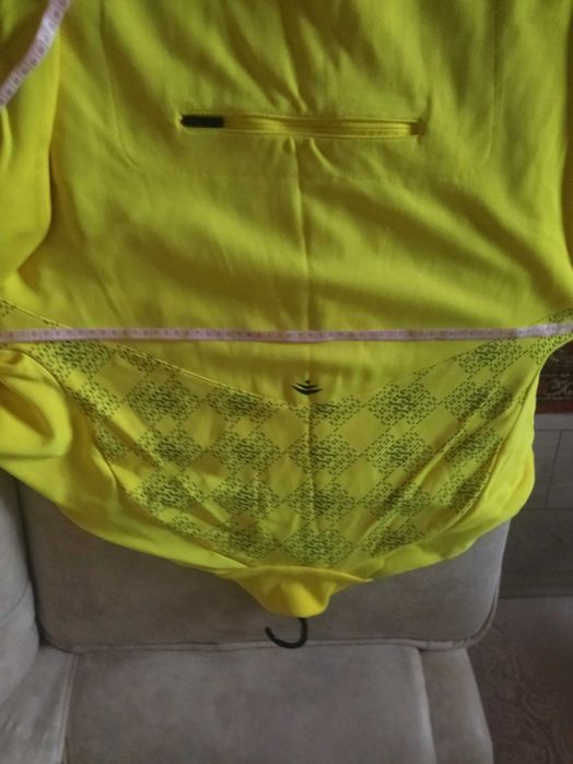 Спортивна чоловіча кольорова куртка Адідас