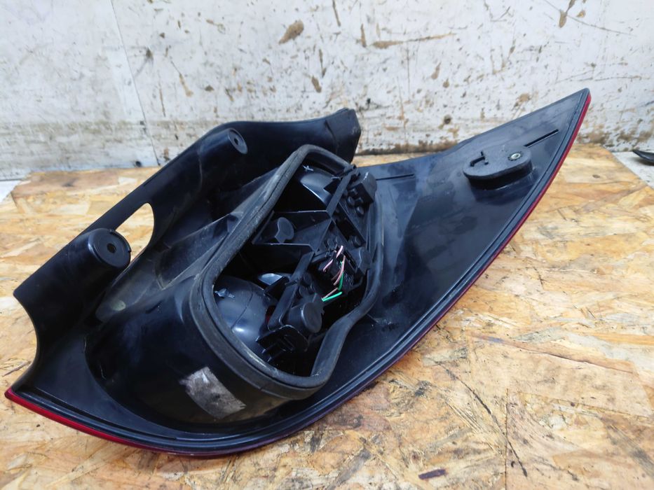 Renault Laguna II Kombi Lampa Lewa Tylna Lewy Tył LT
