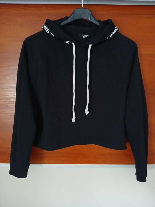 Czarna krótka bluza H&M divided L
