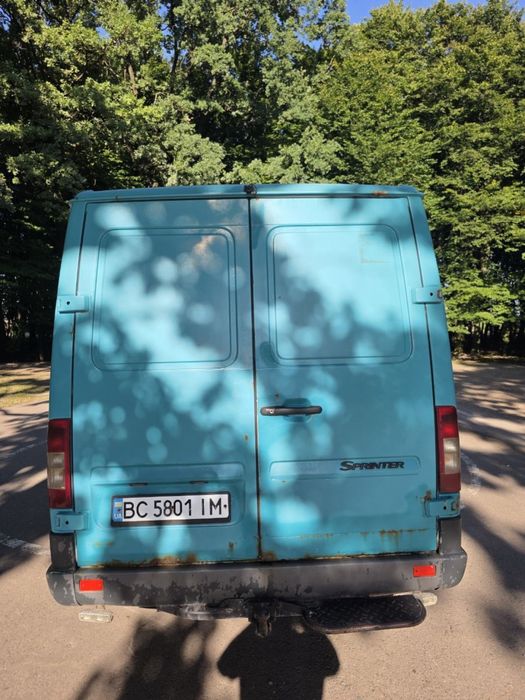Mersedes sprinter 208