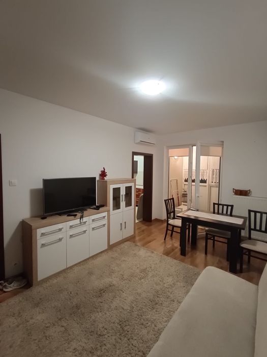 Mieszkanie 35 m² – klimatyzacja, balkon, 1800 zł