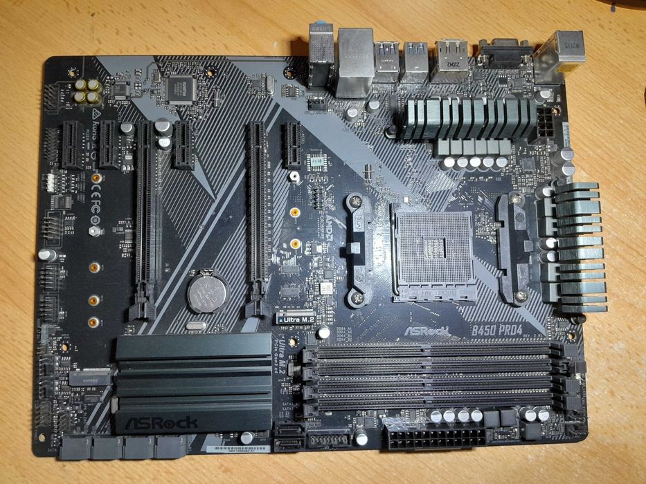 Материнська плата ASRock B450 Pro4 R2.0 s-AM4 B450