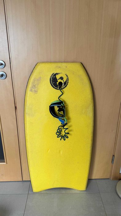 Prancha Bodyboard Pride 41.5'' e Fato de Surf e Pé de Pato