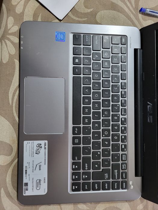 Portatil asus vivobook (avariado) - carregador a funcionar