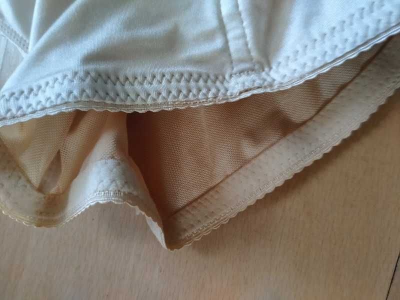 Beżowy gorset/bielizna modelująca (M/38)