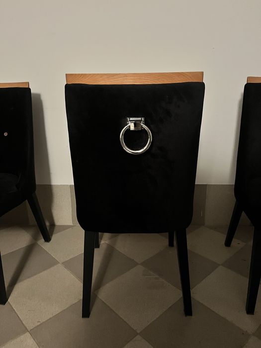 Krzesła welurowe (4)