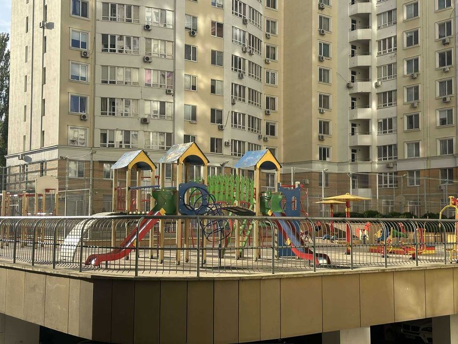 Трехкомнатная квартира и кухня 38м, ЖК "Звездный Городок", Армейская