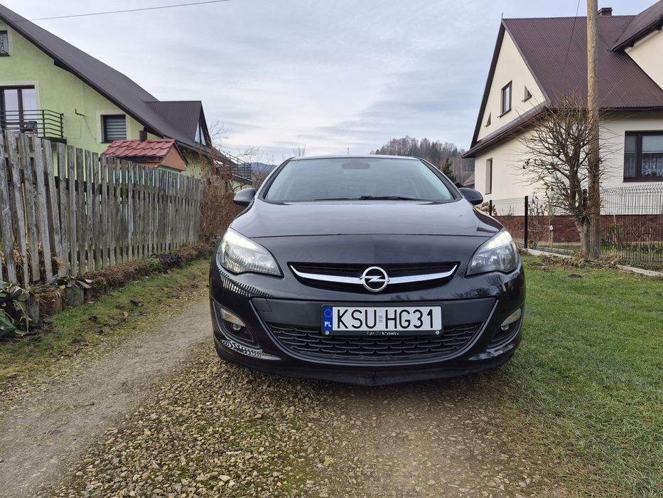 Opel Astra J 1.6cdti 136KM 2014 bogate wyposażenie