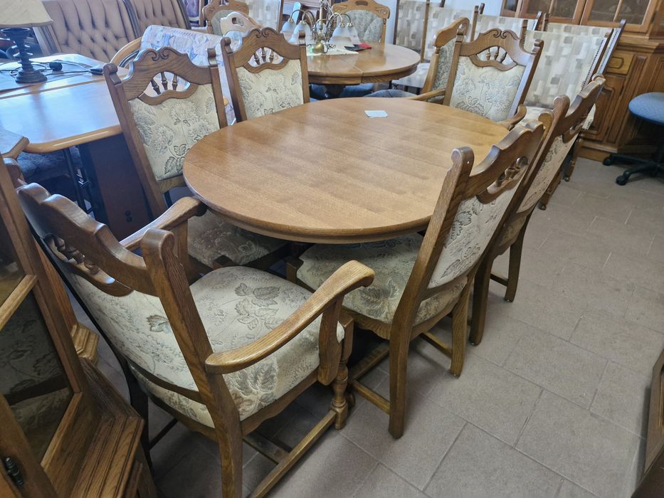 Stół rozkładany owalny + 6 krzeseł dł. 135-170 cm szer. 95 cm stan bdb