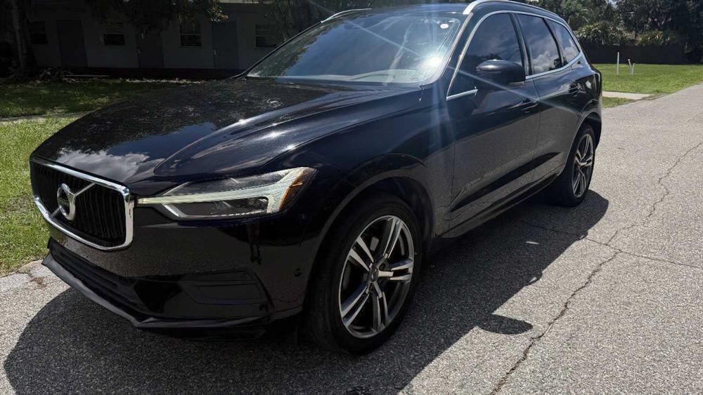 Volvo XC60 T6 Momentum      2019