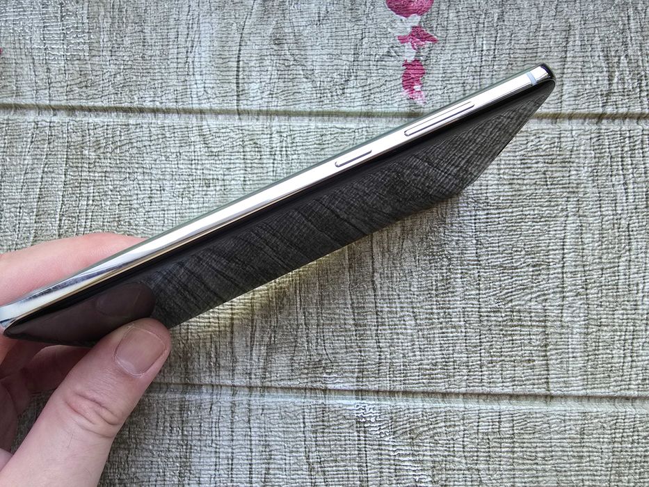 Samsung S10+ 128 Gb SM-G9750 Китай состояние нового