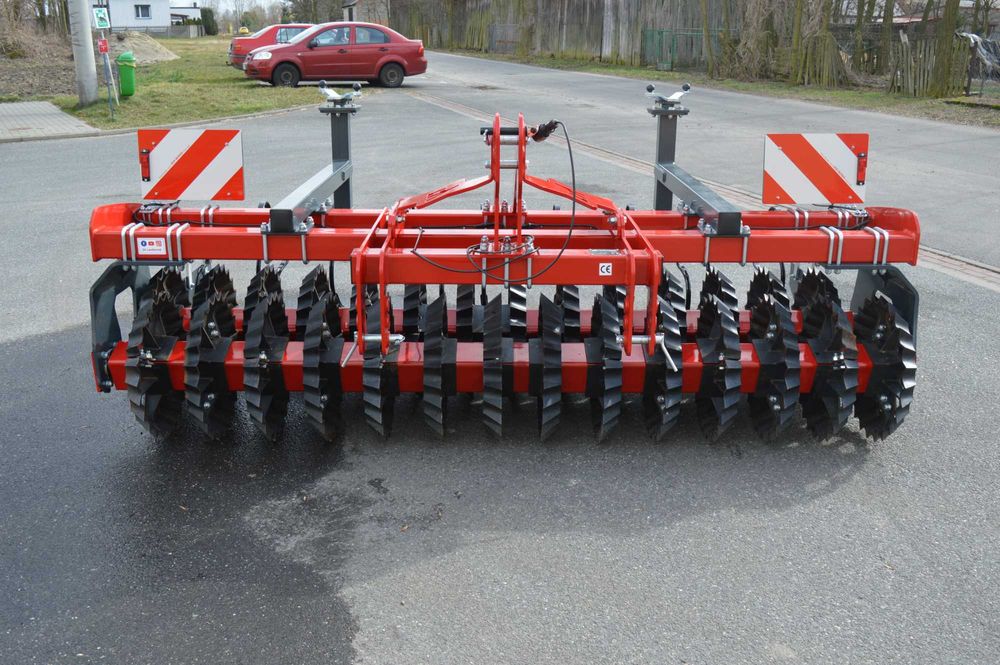 Wał pryzmatyczny uprawowy Aragon 300 Duo firmy DA Landtechnik