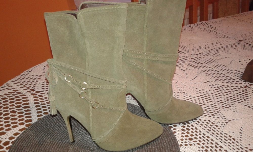 Botki na szpilce wsuwane Khaki r. 40 jak Nowe