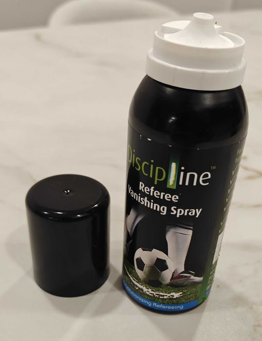 Referee Spray433385463968573441