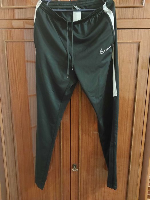 спортивні штани Nike