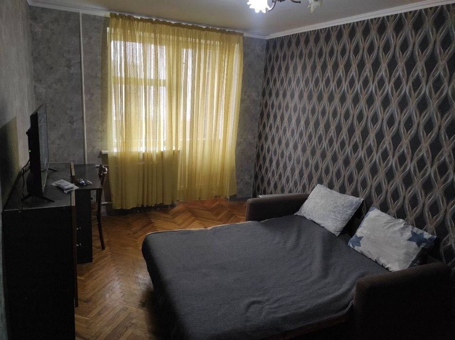 Продам 1 кім квартиру центр