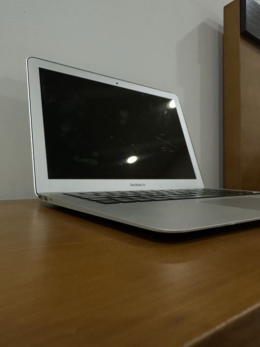 MacBook Air 13" (2017) – Excelente Estado e Pronto a Usar!