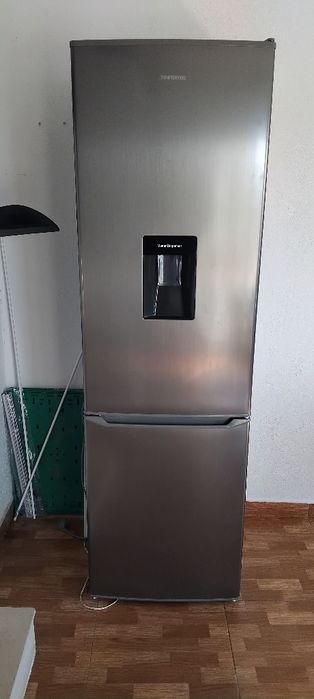 Frigorífico combinado,  máquina de lavar 8kilos