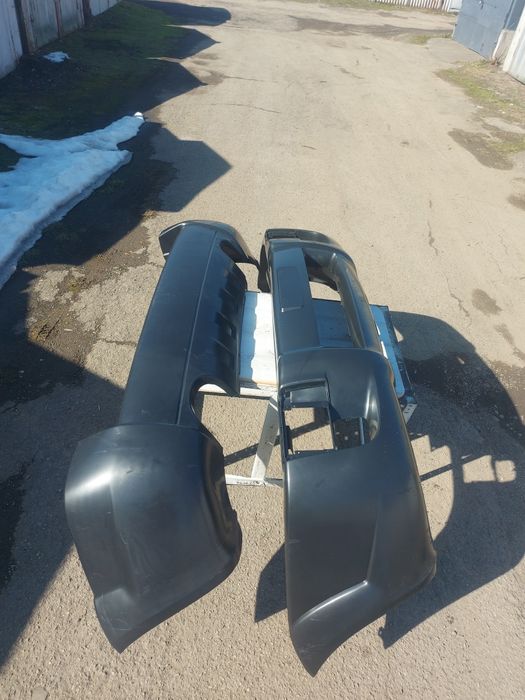Продам бампера Туксон 2008р нові