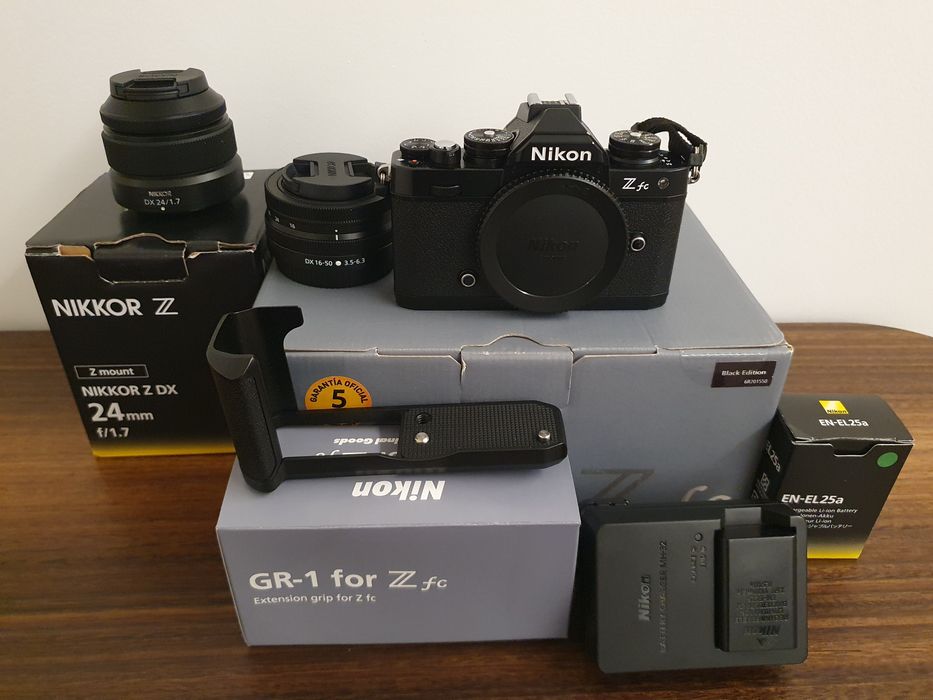 Câmara Nikon Zfc black edition como nova