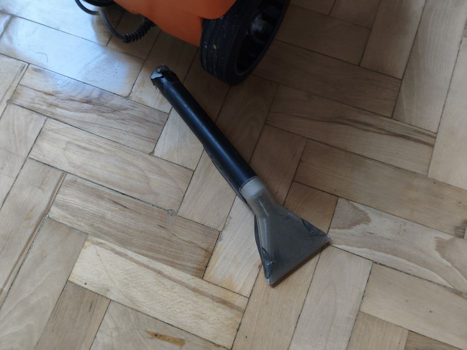 Odkurzacz puzzi 100 Karcher z osprzętem