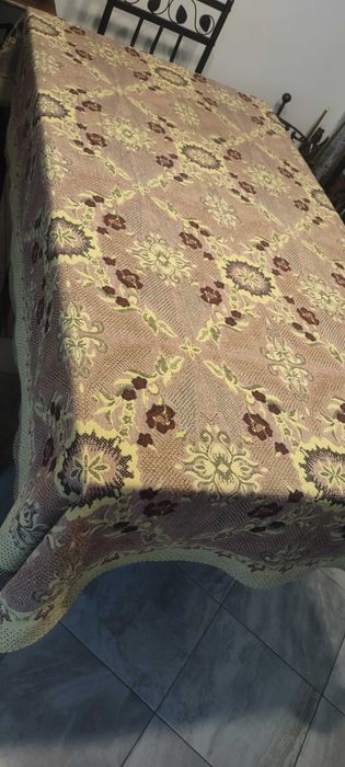 Ornamenty kobierzec obrus tkany ,unikalny królewski gratis wysyłka!