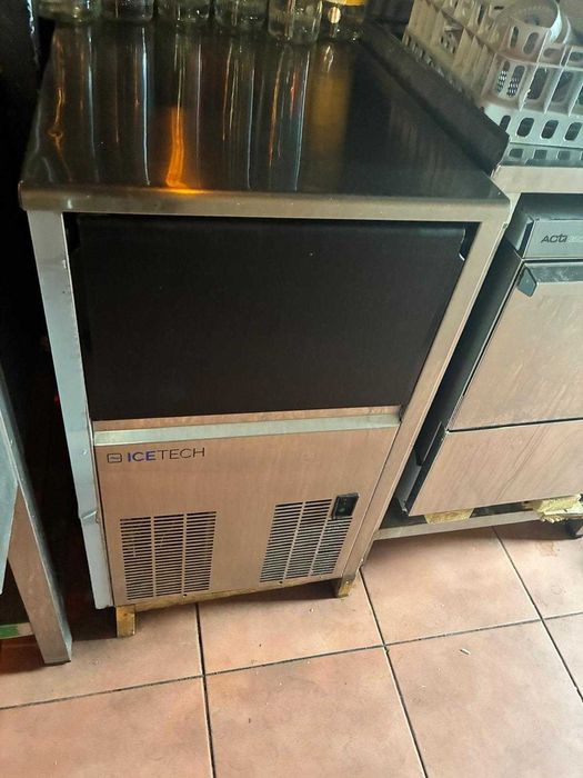 Máquina de Gelo 20kg Industrial