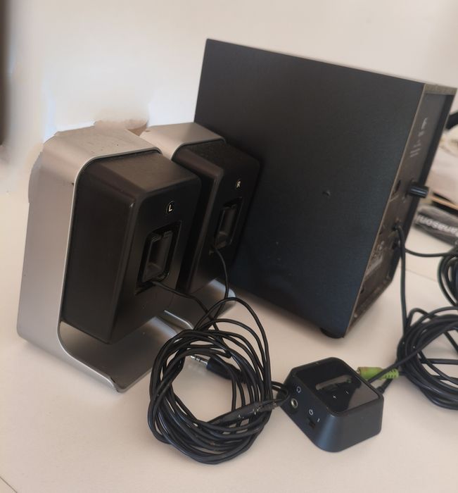Sistema surround Logitech LS21