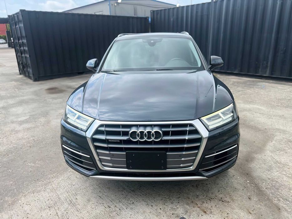 Audi Q5      2020