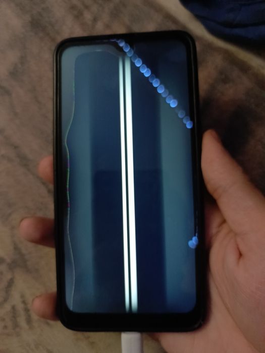 Samsung Galaxy A10s,2/32 ГБ, разбит дисплей,
