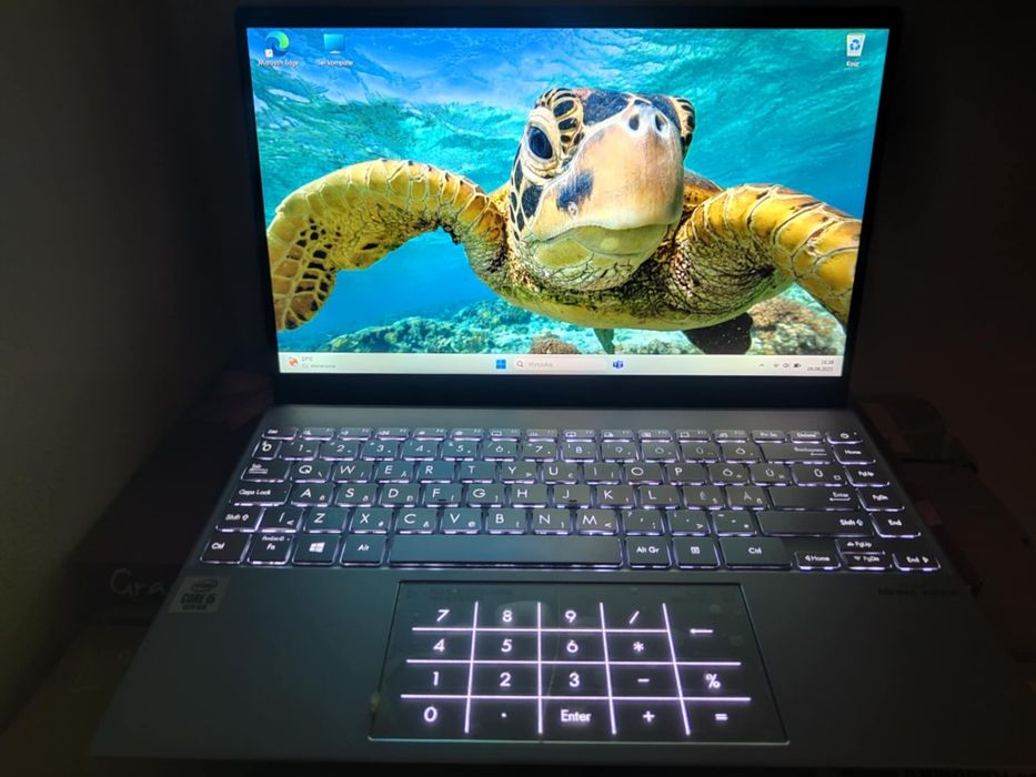 Laptop Asus ZenBook 13,3" I5-10GEN 8GB/256GB, jak nowy