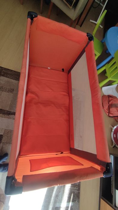 Cama de viagem com colchão