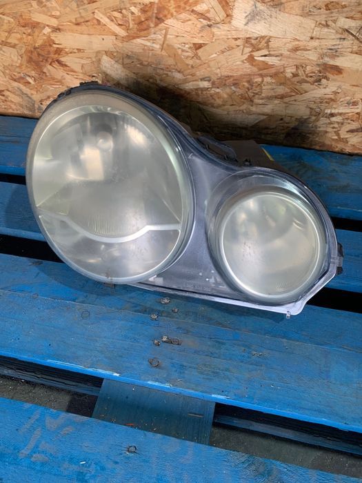 Farol Direito VW Polo 9N