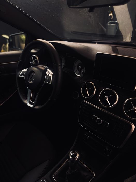 Mercedes-Benz A 180 AMG Line • 2013