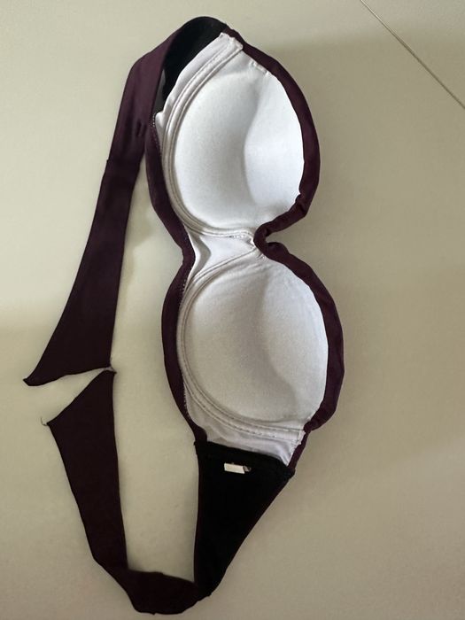 Bordowy stanik kąpielowy