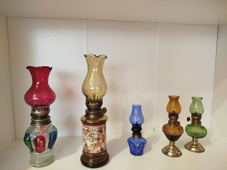 Вінтажні міні гасові лампи.