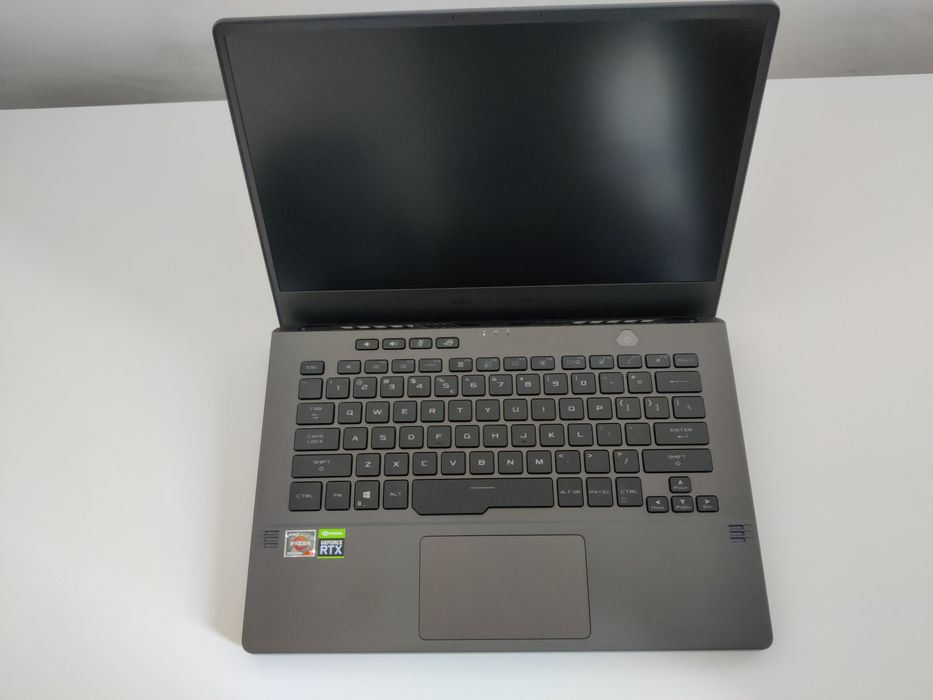 Asus Zephyrus G14 Ryzen 7 5800HS, RTX 3050, 16 GB RAM, 512 GB SSD