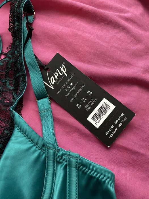 Бюстгальтер без чашки,  білизна