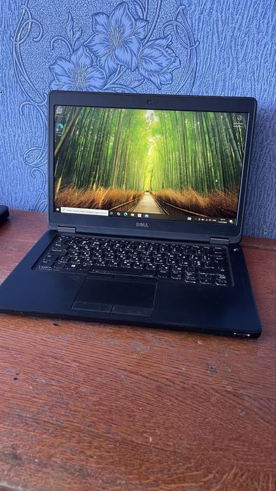 Ноудбук  DELL.