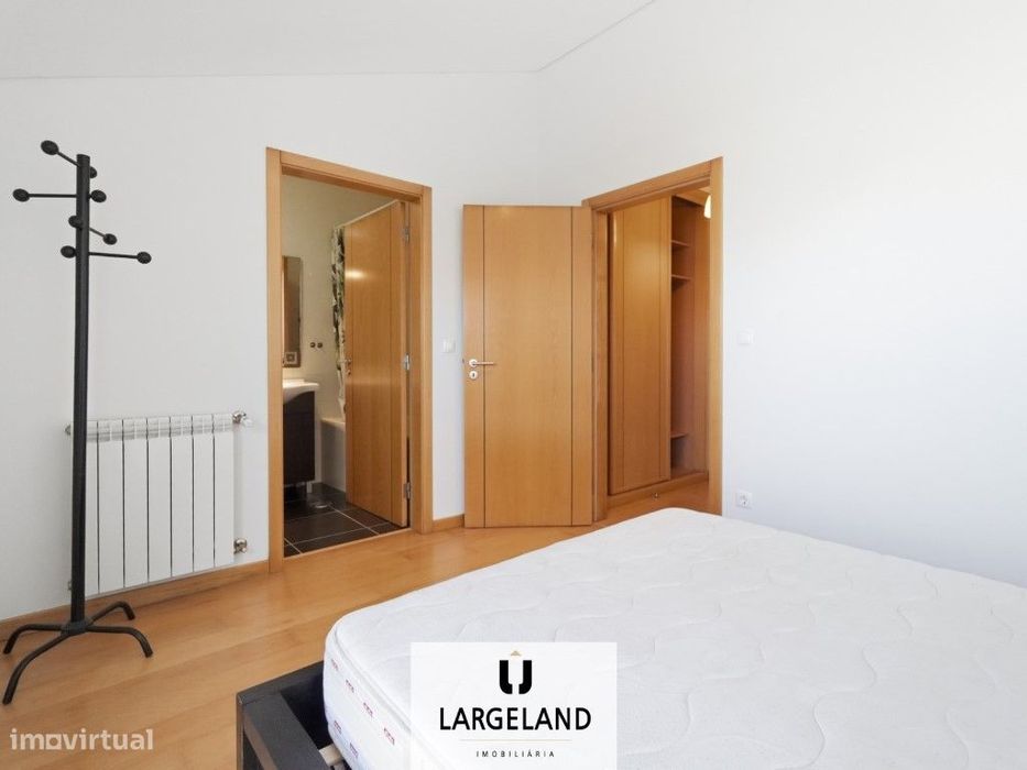 Apartamento T2 Duplex Zona Glicínias, Aveiro