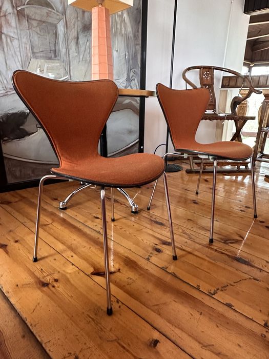 Arne Jacobsen Series 7 krzeslo 3107 Fritz Hansen