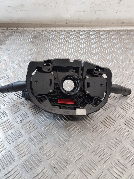 Przełącznik Zespolony 8200155865 Renault Megane Ii 04R-