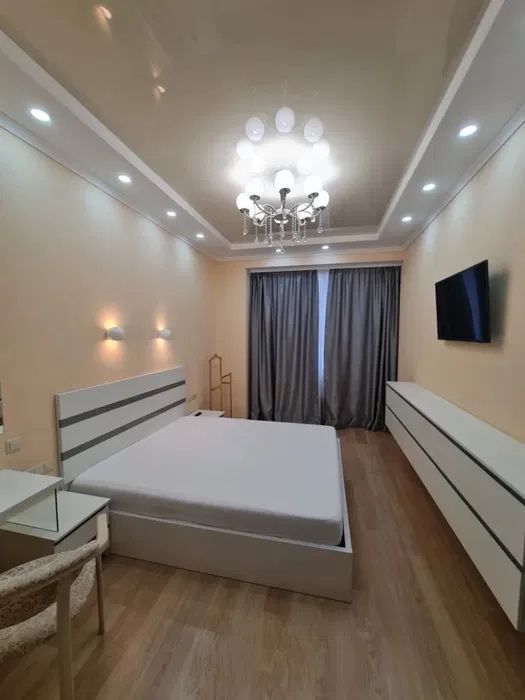 Сдам 2 ком кв ЖК Армейский Парк Победы Паркинг Свет всегда!!! Код710