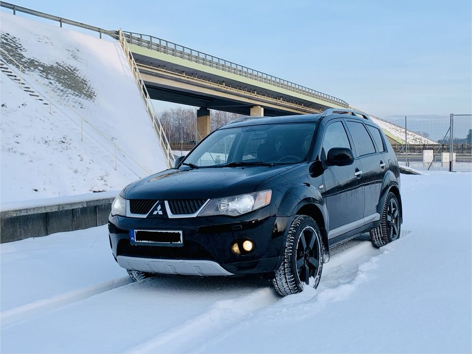 Mitsubishi Outlander 2.0 DiD 140KM 4x4 Black Alu18