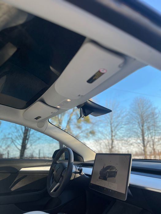 Продається Tesla 3