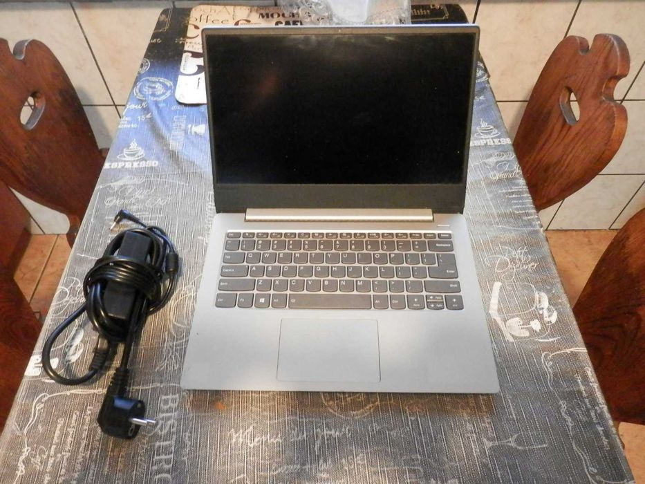 Laptop Lenovo ideapad i5 12gb ssd256 gb full hd