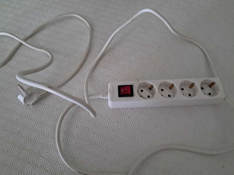 Extensão elétrica com interruptor