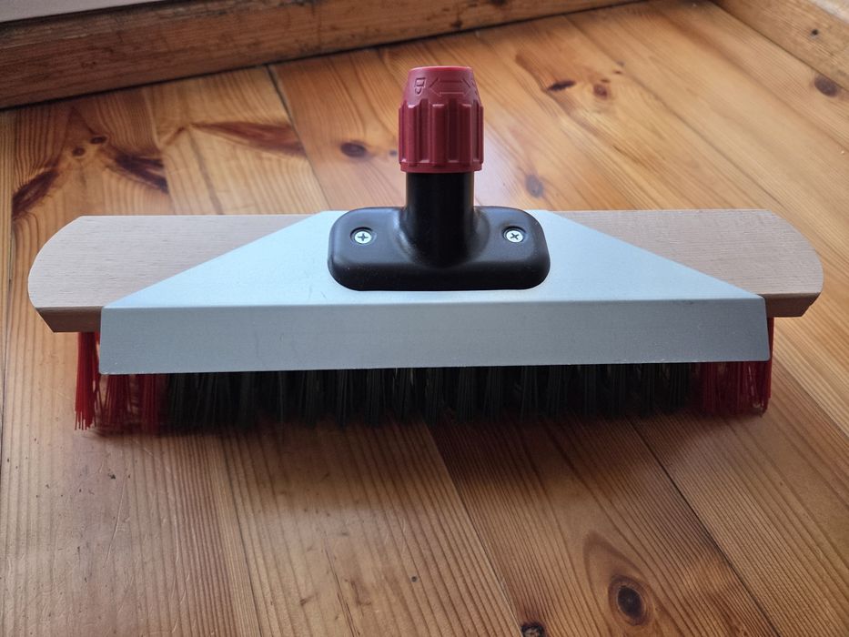 Szczotka ze skrobakiem nowa